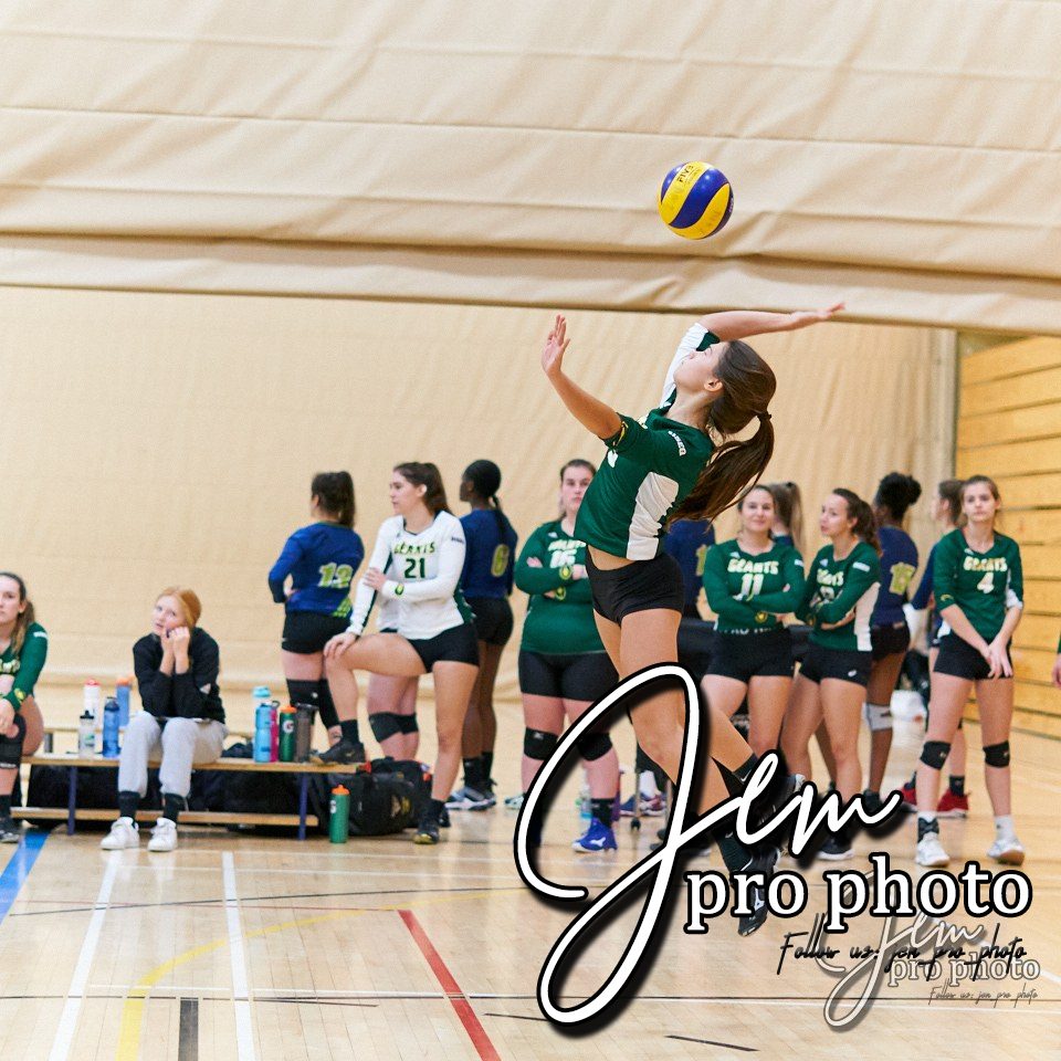 Volleyball : attaque depuis l'arrière